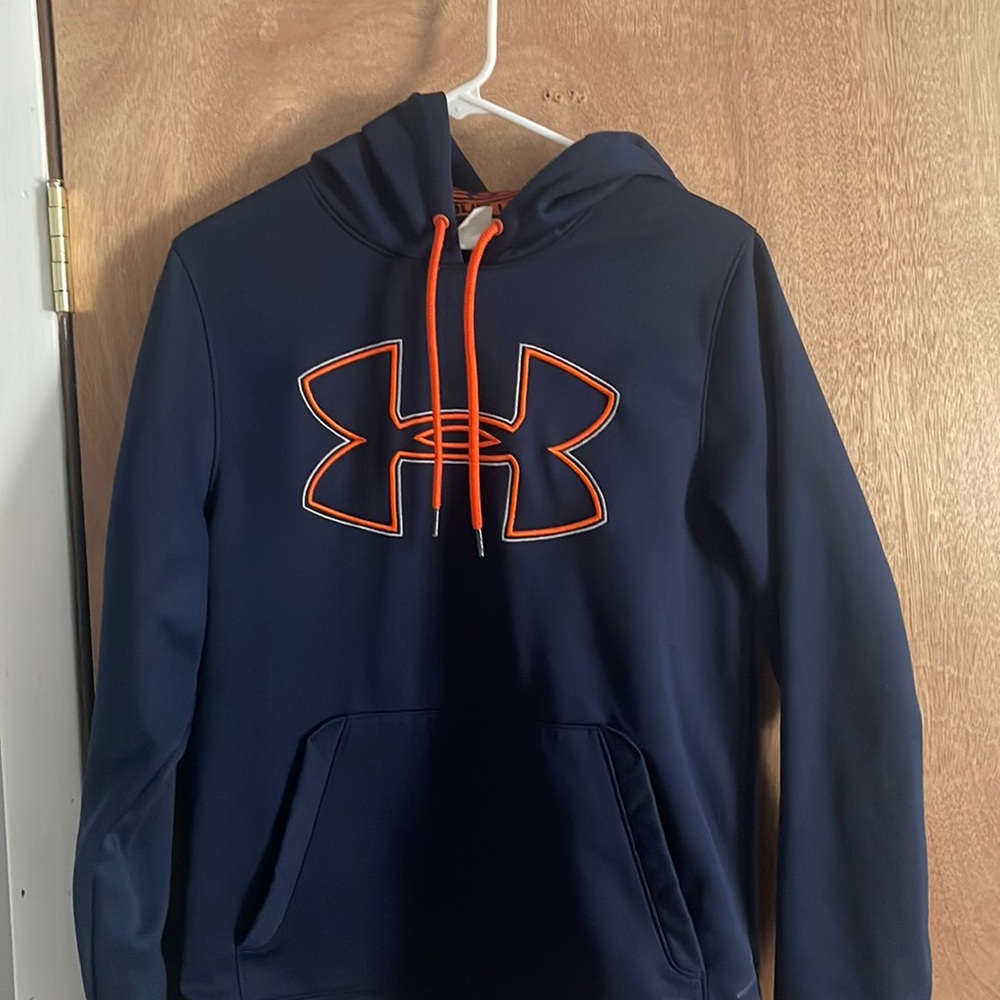 Under Armor Sweatshirt